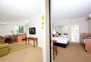 Pokolbin Hills Chateau Resort - Accommodation Nelson Bay 2