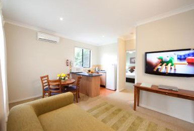 Pokolbin Hills Chateau Resort - Accommodation Nelson Bay 3