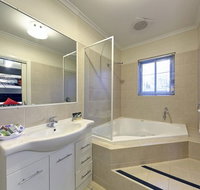 Comfort Inn And Suites Georgian Albury - Accommodation Nelson Bay