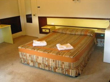 The Royal Exhibition Hotel - Accommodation Nelson Bay 1