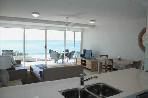 84 The Spit - Accommodation Nelson Bay 2