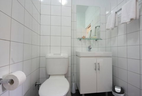 Coconut Grove Holiday Apartments - Accommodation Nelson Bay 4