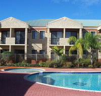 Country Comfort Inter City Perth Hotel  Apartments - Accommodation Nelson Bay