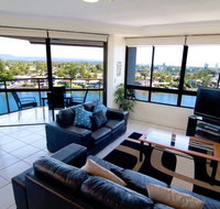 Surfers Hawaiian - Accommodation Nelson Bay