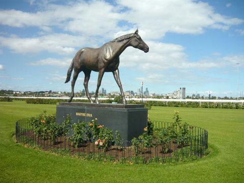 Racecourse Hotel Flemington - Accommodation Nelson Bay 0