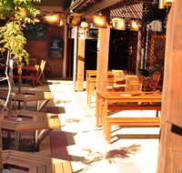 Brecknock Hotel - Accommodation Nelson Bay