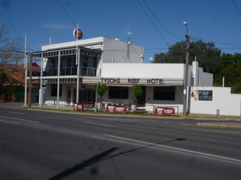 Tyson's Reef Hotel - Accommodation Nelson Bay 0