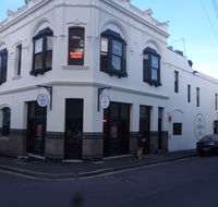 The London Hotel - Accommodation Nelson Bay