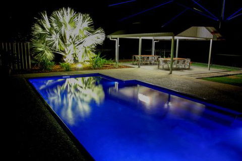 Barcaldine Motel & Villas - Accommodation Nelson Bay 0