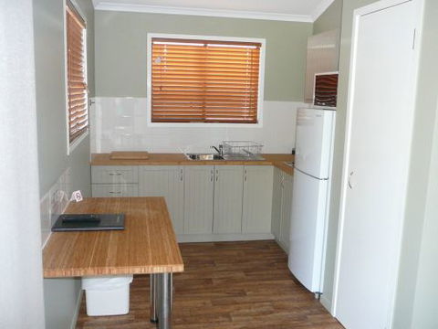 Barcaldine Motel & Villas - Accommodation Nelson Bay 5