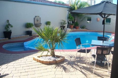 The Town House Motor Inn - Sundowner Goondiwindi - Accommodation Nelson Bay 1
