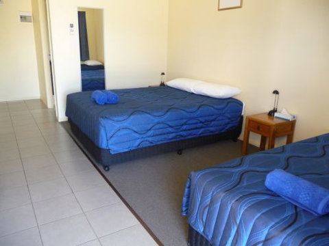 Moura Motel - Accommodation Nelson Bay 2