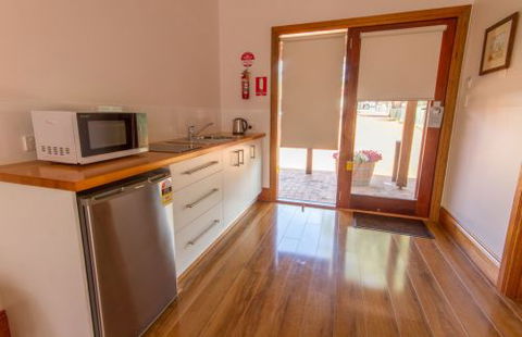 JV Jones Pty Ltd - Accommodation Nelson Bay 4