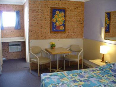 Huskisson Beach Motel - Accommodation Nelson Bay 2