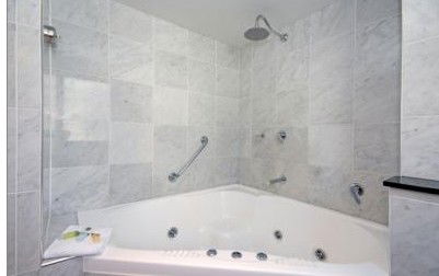 HW Boutique Motel - Nelson Bay Accommodation.com 4