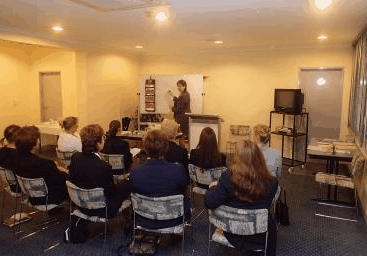 The Lighthouse Hotel - Accommodation Nelson Bay 3