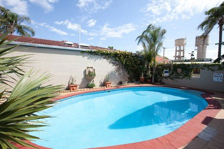 The Town House Motor Inn - Sundowner Goondiwindi - Accommodation Nelson Bay 1