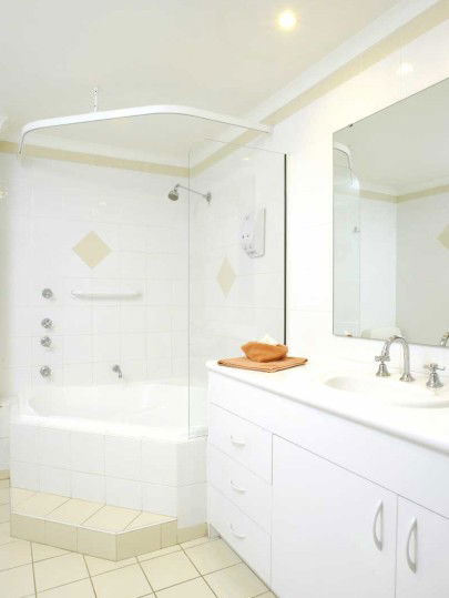 Beachcomber Resort - Accommodation Nelson Bay 3