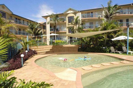 Beachcomber Resort - Accommodation Nelson Bay 5