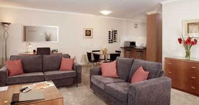 Ringwood Royale Apartment Hotel - Accommodation Nelson Bay 0