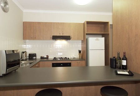 Ringwood Royale Apartment Hotel - Accommodation Nelson Bay 2