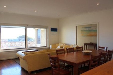 Seavista Holiday Units - Accommodation Nelson Bay 5