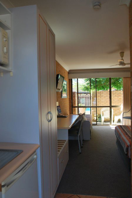 Port O'Call Motel - Accommodation Nelson Bay 2