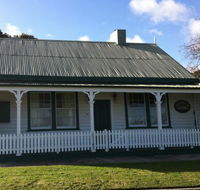 Ben Hyron's Cottage - Accommodation Nelson Bay