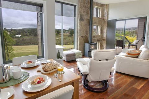 Stonetryst Spa Villas - Accommodation Nelson Bay 2