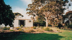 R&r Country Cottage - Accommodation Nelson Bay 0