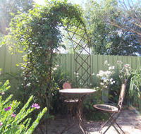 Robyn's Nest Country Cottages - Accommodation Nelson Bay