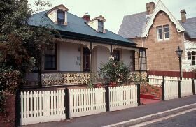 Barton Cottage - Accommodation Nelson Bay 0