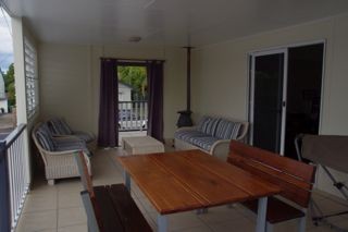 Moffat Beach Pet Friendly Holiday House - Accommodation Nelson Bay 3