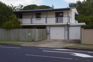 Moffat Beach Pet Friendly Holiday House - Accommodation Nelson Bay 8