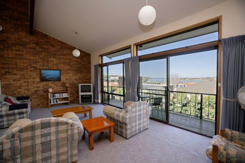 Harbour Lights Holiday Units - Accommodation Nelson Bay 0