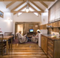 Ellie's Cottage Collection - Ellie's Townhouse - Accommodation Nelson Bay