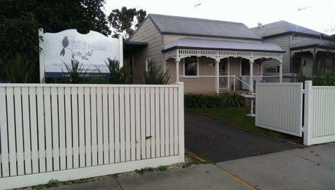 The Little Bird House - Accommodation Nelson Bay 1