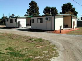Pinnaroo Cabins - Accommodation Nelson Bay 0