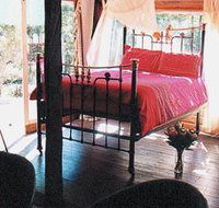 Lazy Curl - Accommodation Nelson Bay