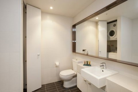 28 Nights - Accommodation Nelson Bay 5