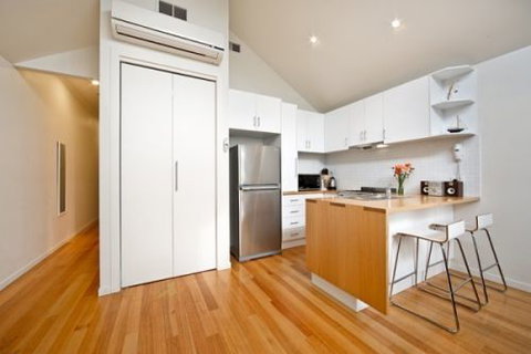 Port Melbourn Cottage - Stay Innercity - Accommodation Nelson Bay 1