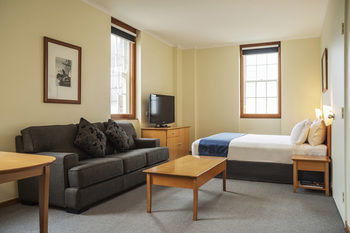 Holiday Inn Old Sydney The Rocks - Accommodation Nelson Bay 11