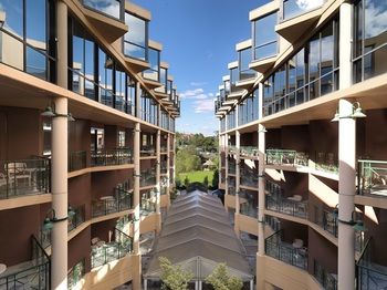Amora Riverwalk Melbourne - Accommodation Nelson Bay 12