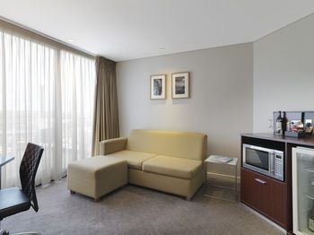 Amora Riverwalk Melbourne - Accommodation Nelson Bay 18