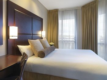 Amora Riverwalk Melbourne - Accommodation Nelson Bay 26