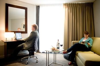 Amora Riverwalk Melbourne - Accommodation Nelson Bay 29