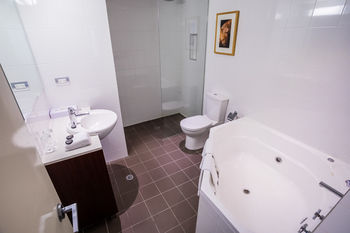 Amora Riverwalk Melbourne - Accommodation Nelson Bay 47