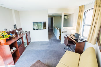 Amora Riverwalk Melbourne - Accommodation Nelson Bay 63