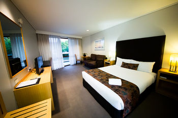 Sandown Regency - Nelson Bay Accommodation.com 6