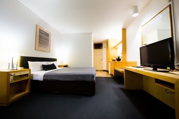 Sandown Regency - Nelson Bay Accommodation.com 16